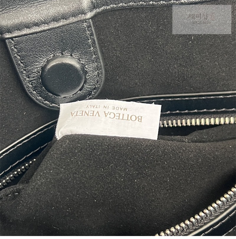 Bottega Veneta 보테가베네타 인트레치아토 비블리오테카 버킷 백 “ 3 COLOR ” 폰단트 Bag 21번 이미지