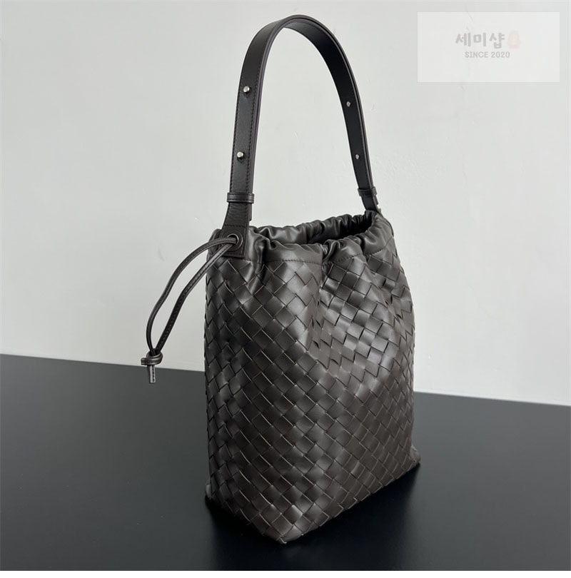 Bottega Veneta 보테가베네타 인트레치아토 비블리오테카 버킷 백 “ 3 COLOR ” 폰단트 Bag 15번 이미지