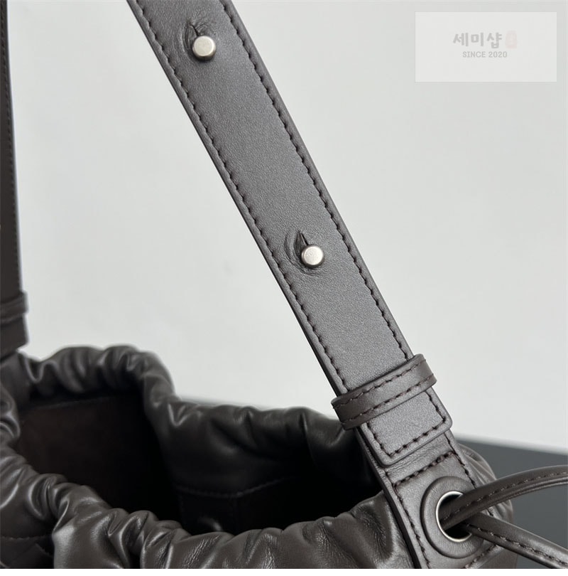 Bottega Veneta 보테가베네타 인트레치아토 비블리오테카 버킷 백 “ 3 COLOR ” 폰단트 Bag 16번 이미지