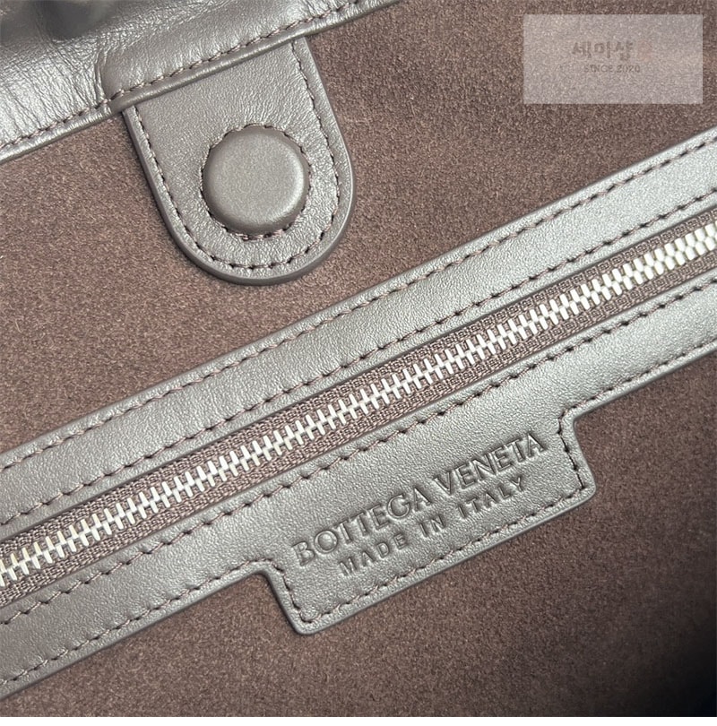 Bottega Veneta 보테가베네타 인트레치아토 비블리오테카 버킷 백 “ 3 COLOR ” 폰단트 Bag 28번 이미지