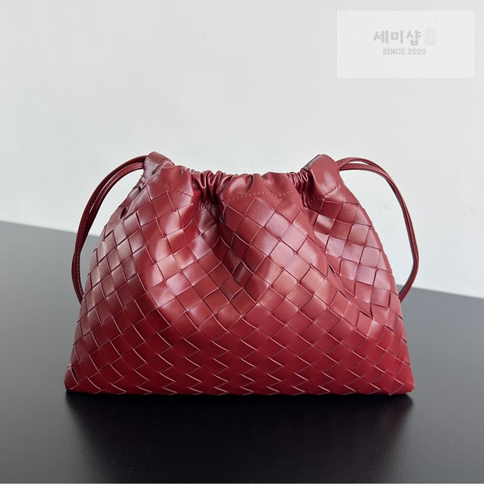 Bottega Veneta 보테가베네타 인트레치아토 숄더 더스트 백 미디엄 “ 7 COLOR ” 레플리카 17번 이미지 - Bag | 세미샵 레플리카 사이트