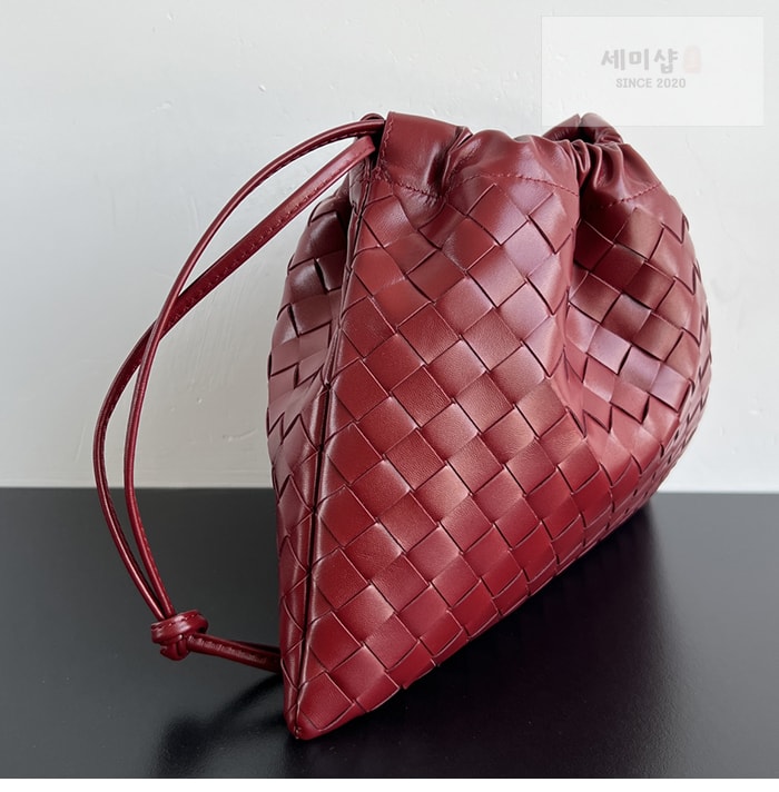 Bottega Veneta 보테가베네타 인트레치아토 숄더 더스트 백 미디엄 “ 7 COLOR ” 레플리카 22번 이미지 - Bag | 세미샵 레플리카 사이트