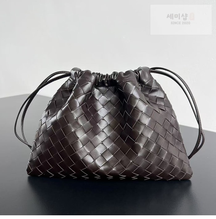 Bottega Veneta 보테가베네타 인트레치아토 숄더 더스트 백 미디엄 “ 7 COLOR ” 레플리카 27번 이미지 - Bag | 세미샵 레플리카 사이트