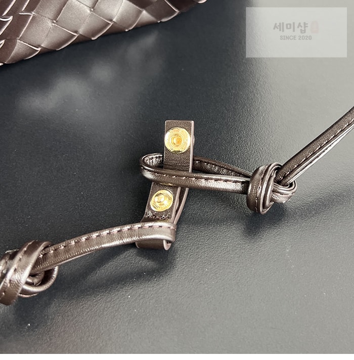 Bottega Veneta 보테가베네타 인트레치아토 숄더 더스트 백 미디엄 “ 7 COLOR ” 레플리카 29번 이미지 - Bag | 세미샵 레플리카 사이트