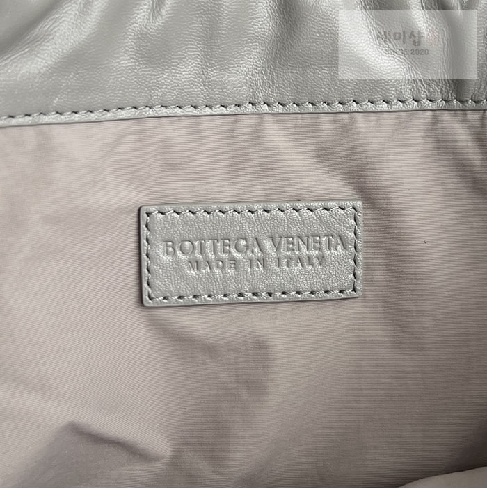 Bottega Veneta 보테가베네타 인트레치아토 숄더 더스트 백 미디엄 “ 7 COLOR ” 레플리카 25번 이미지 - Bag | 세미샵 레플리카 사이트