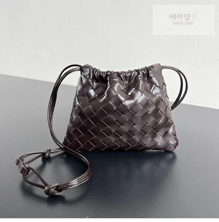 Bottega Veneta 보테가베네타 인트레치아토 숄더 더스트 백 스몰 “ 11 COLOR ” 연브라운 Bag 10번 이미지