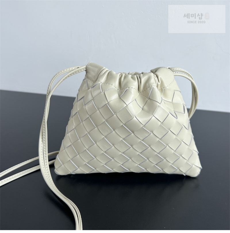 Bottega Veneta 보테가베네타 인트레치아토 숄더 더스트 백 스몰 “ 11 COLOR ” 연브라운 Bag 20번 이미지