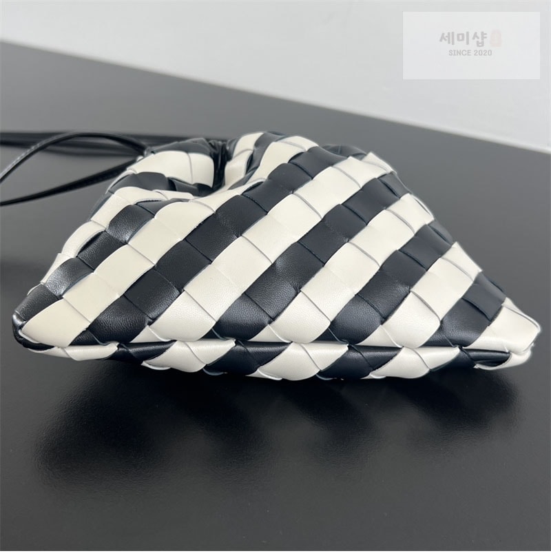 Bottega Veneta 보테가베네타 인트레치아토 숄더 더스트 백 스몰 “ 11 COLOR ” 연브라운 Bag 22번 이미지