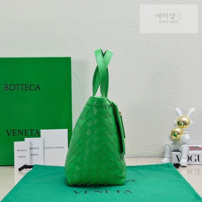 Bottega Veneta 보테가베네타 인트레치아토 스몰 플립 플랩 토트 백 “ 7 COLOR ” 오트밀 Bag 7번 이미지