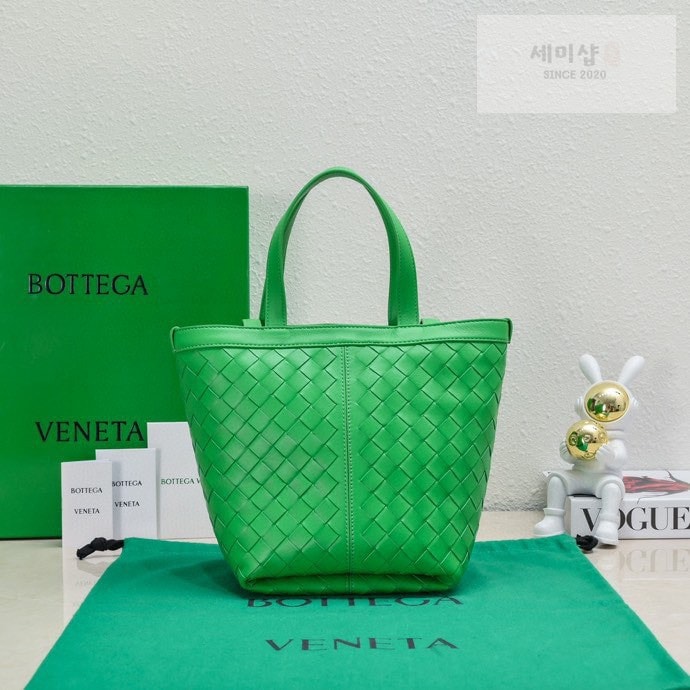 Bottega Veneta 보테가베네타 인트레치아토 스몰 플립 플랩 토트 백 “ 7 COLOR ” 오트밀 Bag 17번 이미지