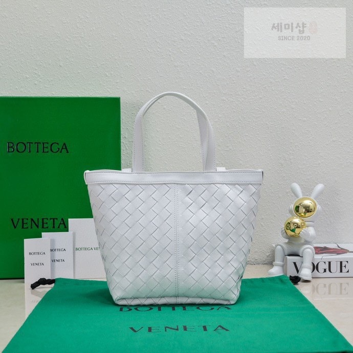 Bottega Veneta 보테가베네타 인트레치아토 스몰 플립 플랩 토트 백 “ 7 COLOR ” 오트밀 Bag 26번 이미지