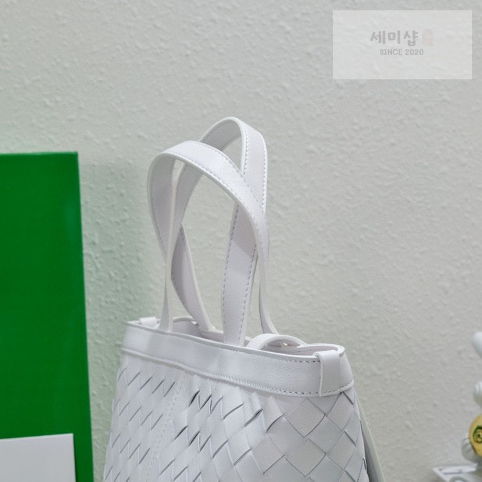 Bottega Veneta 보테가베네타 인트레치아토 스몰 플립 플랩 토트 백 “ 7 COLOR ” 오트밀 Bag 27번 이미지