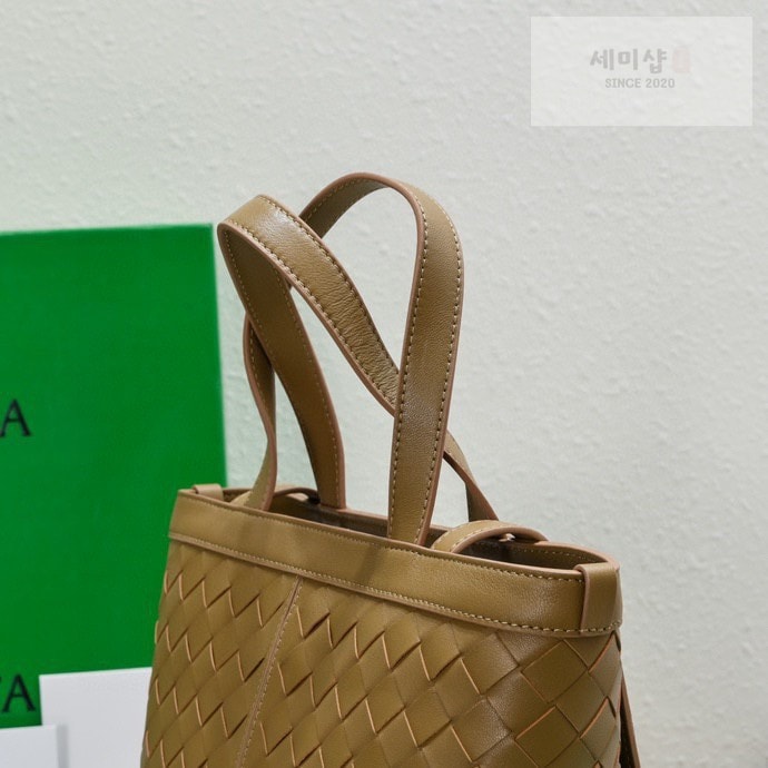 Bottega Veneta 보테가베네타 인트레치아토 스몰 플립 플랩 토트 백 “ 7 COLOR ” 오트밀 Bag 24번 이미지