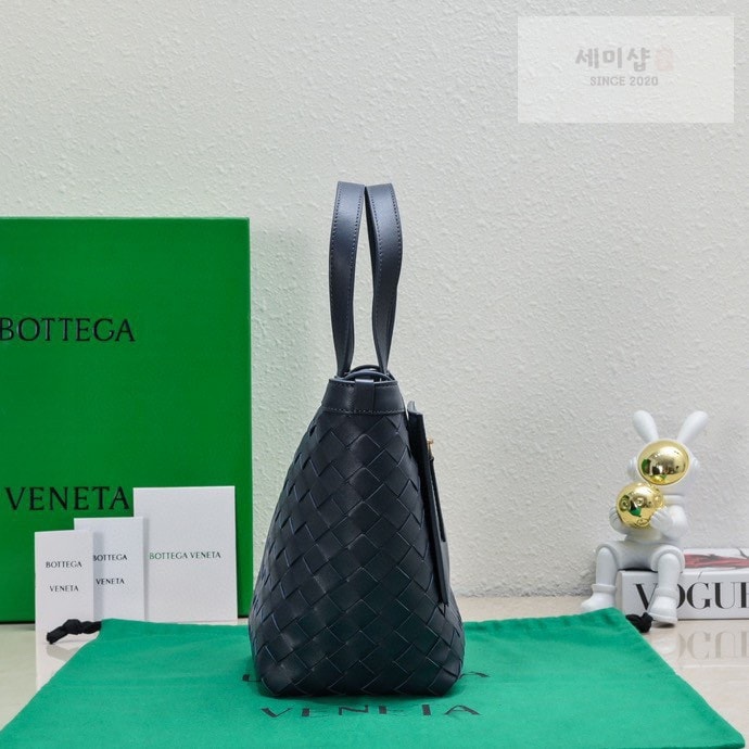 Bottega Veneta 보테가베네타 인트레치아토 스몰 플립 플랩 토트 백 “ 7 COLOR ” 오트밀 Bag 29번 이미지
