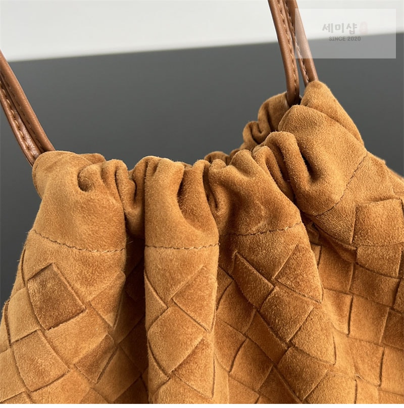Bottega Veneta 보테가베네타 인트레치아토 스웨이드 더스트 백 카멜스웨이드 Bag 10번 이미지