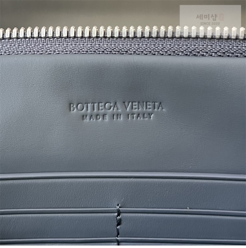 Bottega Veneta 보테가베네타 인트레치아토 스탠딩 파우치 클러치백 “ 2 COLOR ” 그레이 Bag 18번 이미지