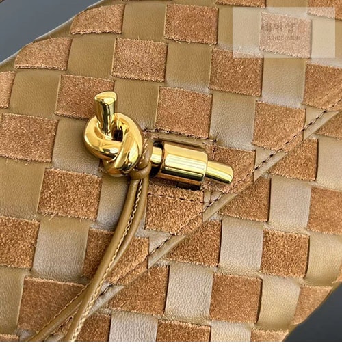 Bottega Veneta 보테가베네타 인트레치아토 안디아모 클러치백 카멜 Bag 3번 이미지