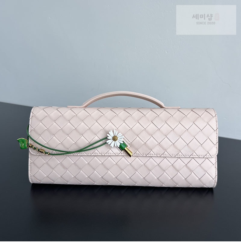 Bottega Veneta 보테가베네타 인트레치아토 안디아모 탑핸들 클러치백 “ 4 COLOR ” 다크 브라운 Bag 7번 이미지