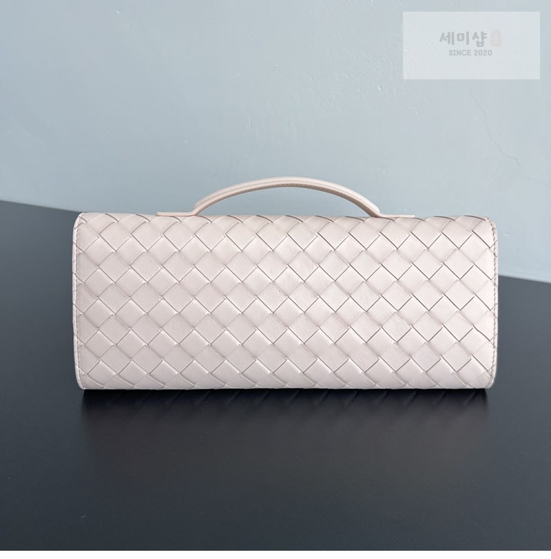 Bottega Veneta 보테가베네타 인트레치아토 안디아모 탑핸들 클러치백 “ 4 COLOR ” 다크 브라운 Bag 14번 이미지
