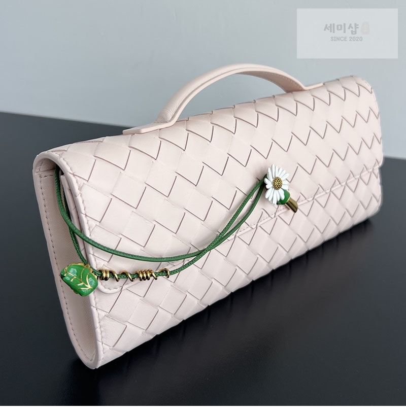 Bottega Veneta 보테가베네타 인트레치아토 안디아모 탑핸들 클러치백 “ 4 COLOR ” 다크 브라운 Bag 21번 이미지