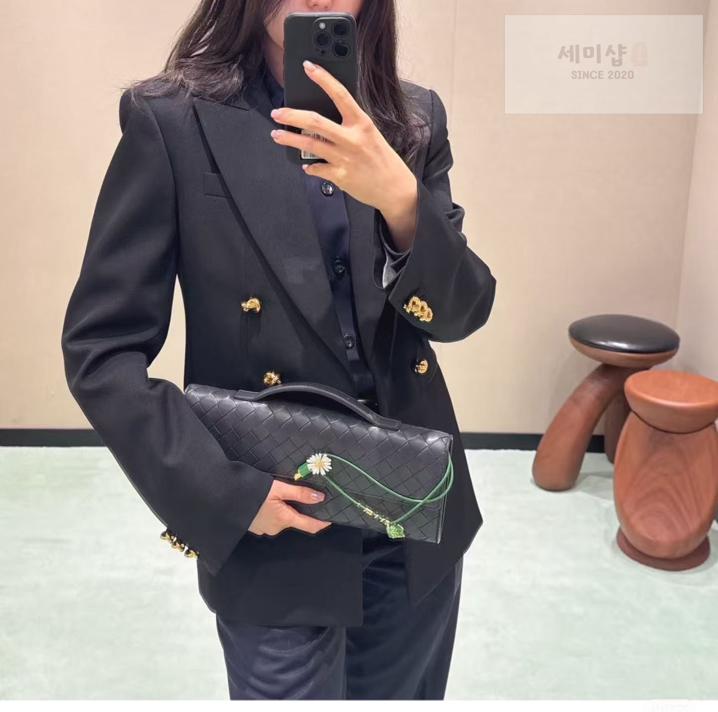 Bottega Veneta 보테가베네타 인트레치아토 안디아모 탑핸들 클러치백 “ 4 COLOR ” 다크 브라운 Bag 8번 이미지