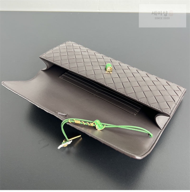 Bottega Veneta 보테가베네타 인트레치아토 안디아모 탑핸들 클러치백 “ 4 COLOR ” 다크 브라운 Bag 24번 이미지