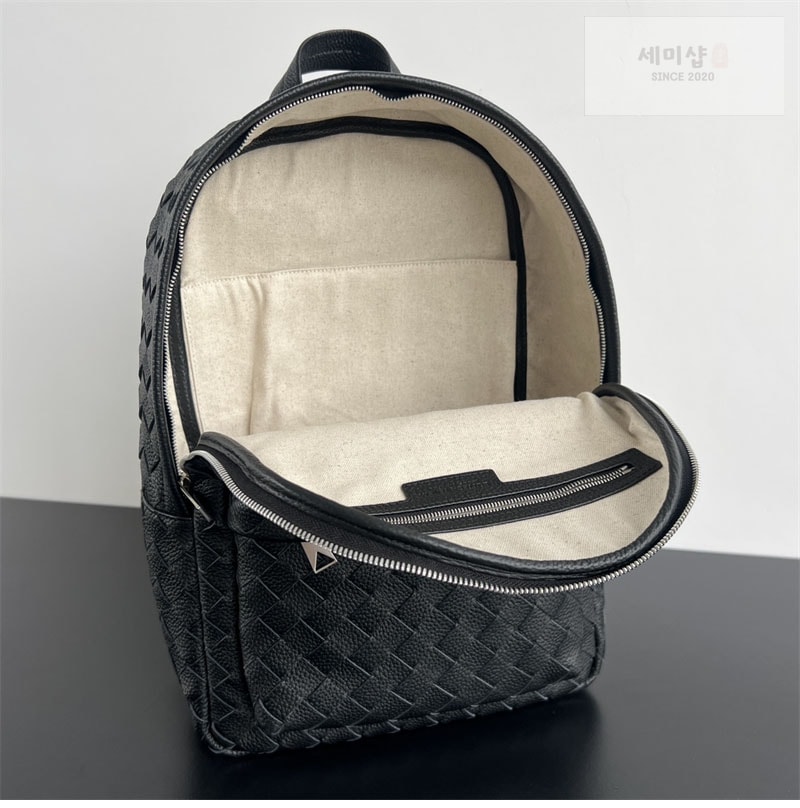 Bottega Veneta 보테가베네타 인트레치아토 지퍼 백팩 “ 2 COLOR ” 다크 브라운 Bag 17번 이미지
