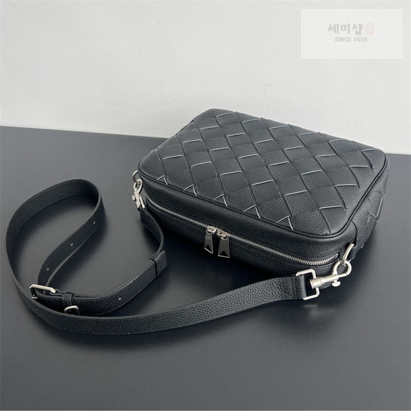 보테가베네타 보테가베네타 인트레치아토 카메라백 “ 3 COLOR ” 블랙 Bag 11번 이미지
