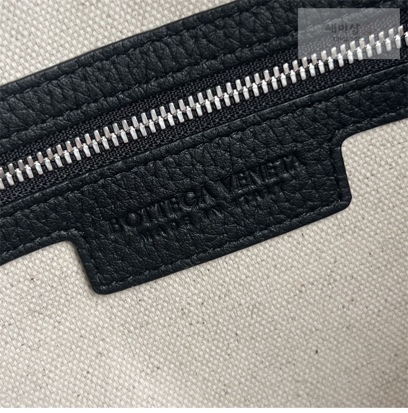 보테가베네타 보테가베네타 인트레치아토 카메라백 “ 3 COLOR ” 블랙 Bag 6번 이미지
