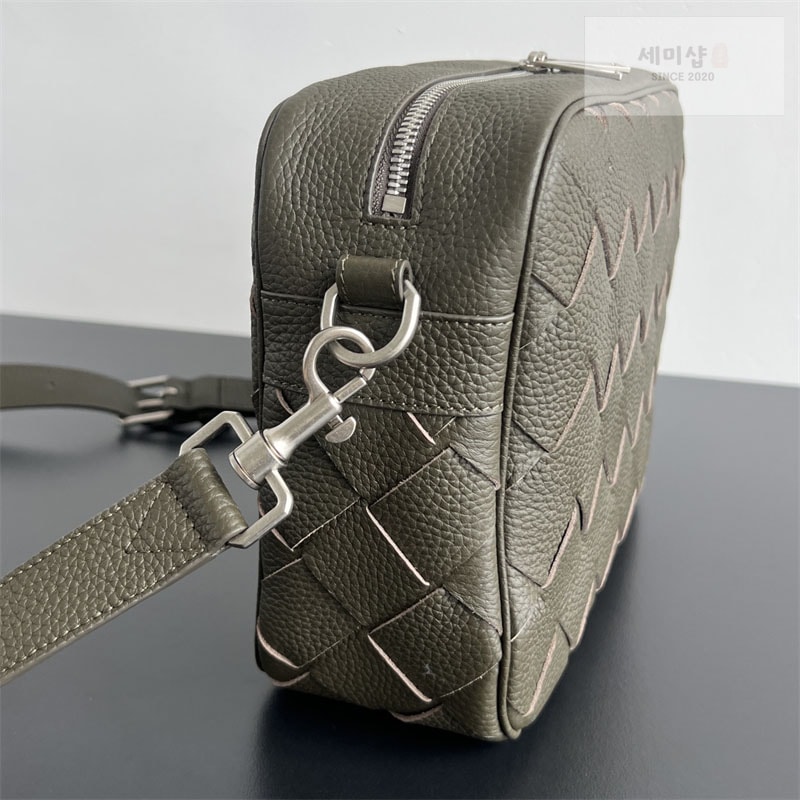 보테가베네타 보테가베네타 인트레치아토 카메라백 “ 3 COLOR ” 블랙 Bag 20번 이미지