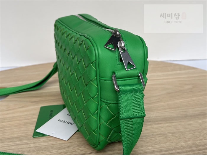 Bottega Veneta 보테가베네타 인트레치아토 카메라 크로스백 “ 7 COLOR ” 풀색 Bag 8번 이미지