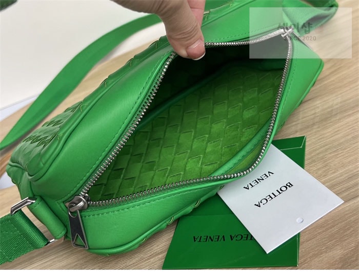 Bottega Veneta 보테가베네타 인트레치아토 카메라 크로스백 “ 7 COLOR ” 풀색 Bag 6번 이미지