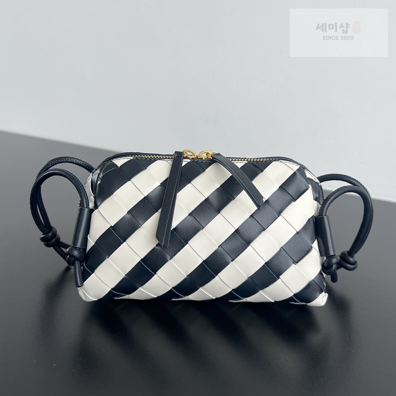 Bottega Veneta 보테가베네타 인트레치아토 콘서트 파우치 스페이스 초크 Bag 7번 이미지