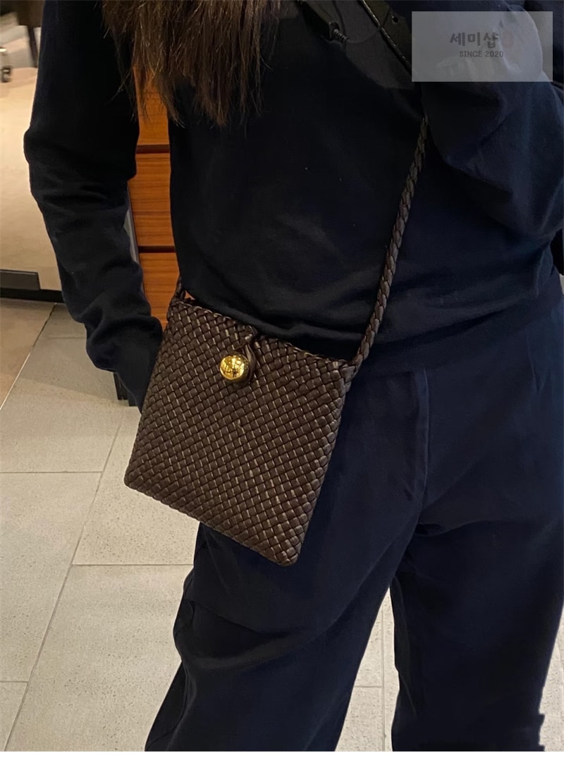 Bottega Veneta 보테가베네타 인트레치아토 토스카 크로스백 “ 2 COLOR ” 폰단트 Bag 5번 이미지