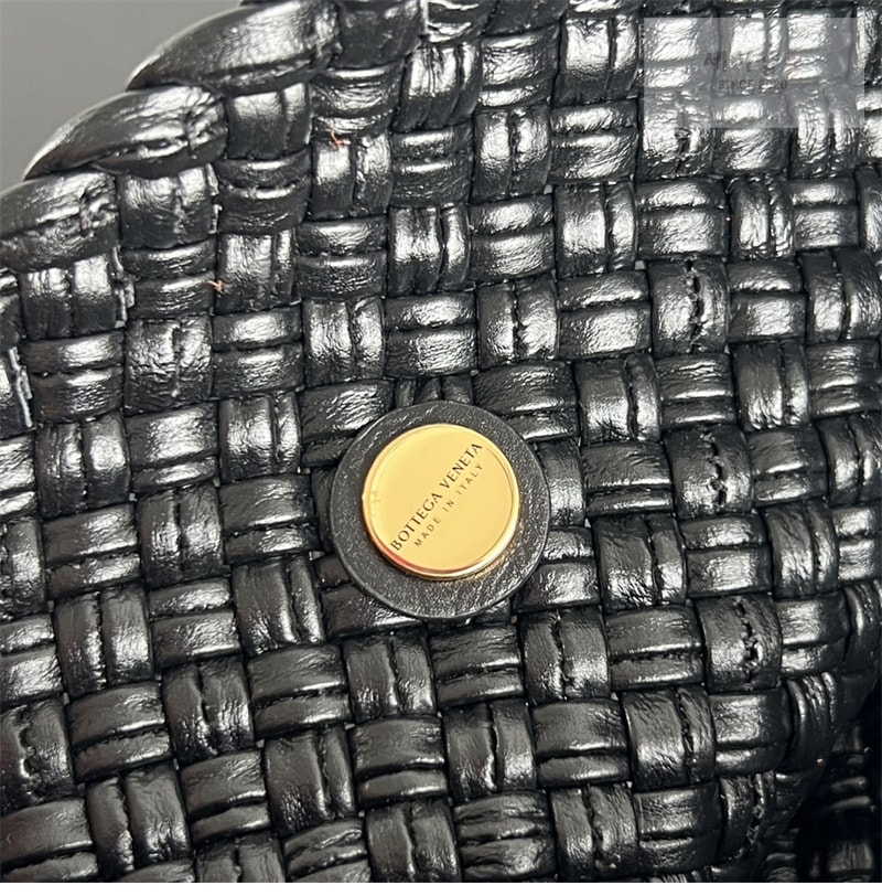 Bottega Veneta 보테가베네타 인트레치아토 토스카 크로스백 “ 2 COLOR ” 폰단트 Bag 13번 이미지