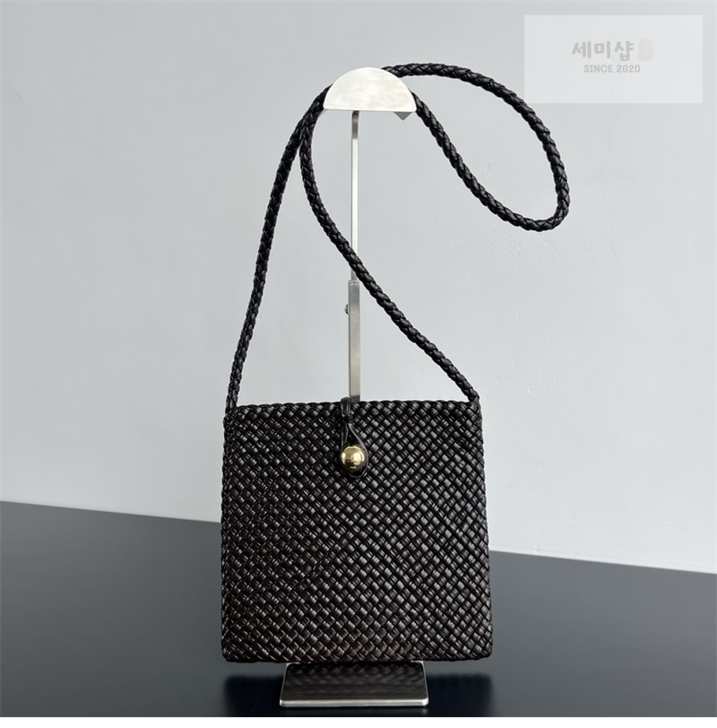 Bottega Veneta 보테가베네타 인트레치아토 토스카 크로스백 “ 2 COLOR ” 폰단트 Bag 14번 이미지