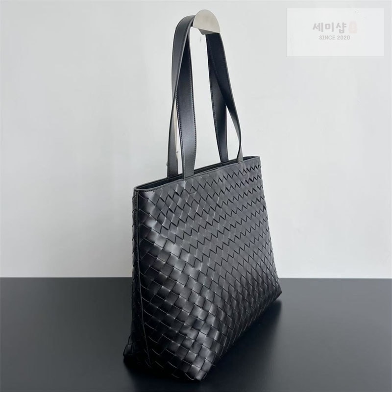 Bottega Veneta 보테가베네타 인트레치아토 토트백 “ 2 COLOR ” 블랙 Bag 16번 이미지