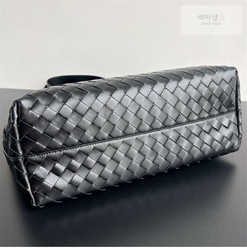 Bottega Veneta 보테가베네타 인트레치아토 토트백 “ 2 COLOR ” 블랙 Bag 10번 이미지