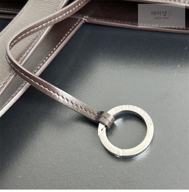Bottega Veneta 보테가베네타 인트레치아토 토트백 “ 2 COLOR ” 블랙 Bag 14번 이미지