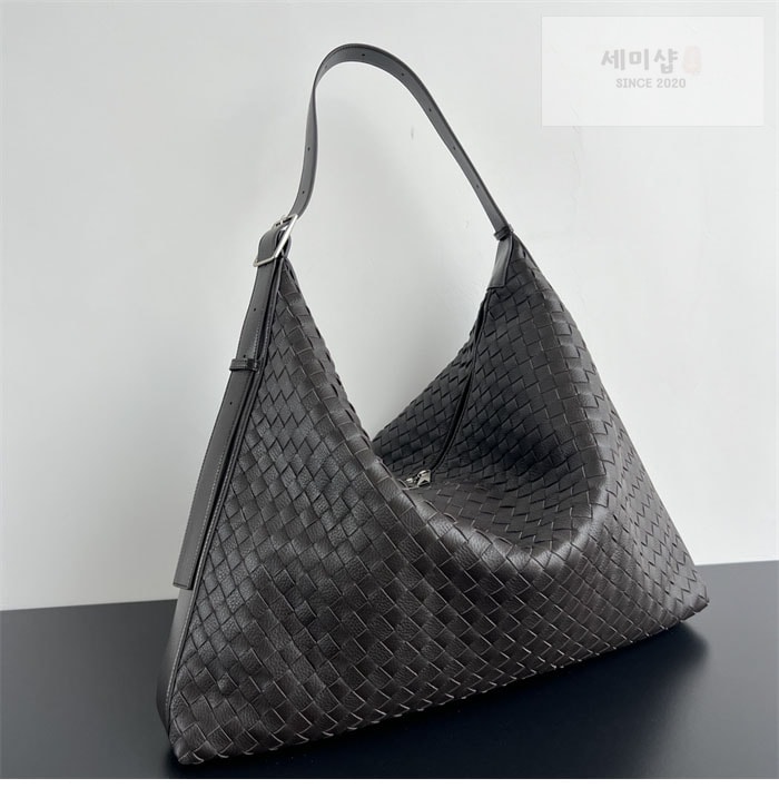 Bottega Veneta 보테가베네타 라지 인트레치아토 트래블러 백 폰단트 Bag 5번 이미지