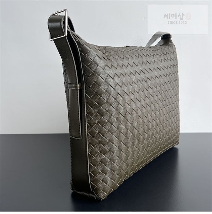 Bottega Veneta 보테가베네타 미디움 인트레치아토 트래블러 호보 숄더백 올리브 Bag 2번 이미지