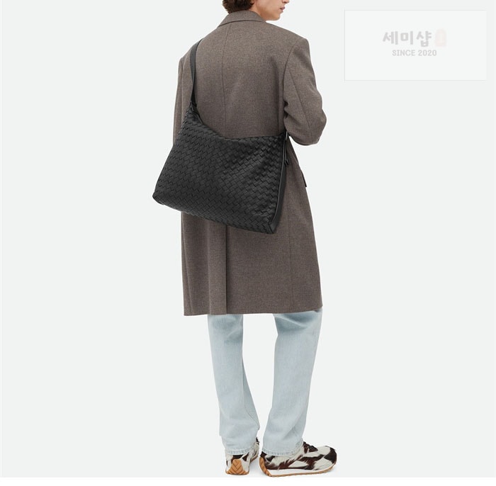 Bottega Veneta 보테가베네타 미디움 인트레치아토 트래블러 호보 숄더백 블랙 Bag 5번 이미지