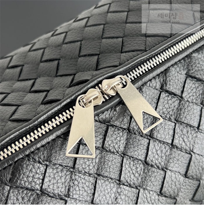 Bottega Veneta 보테가베네타 미디움 인트레치아토 트래블러 호보 숄더백 블랙 Bag 3번 이미지