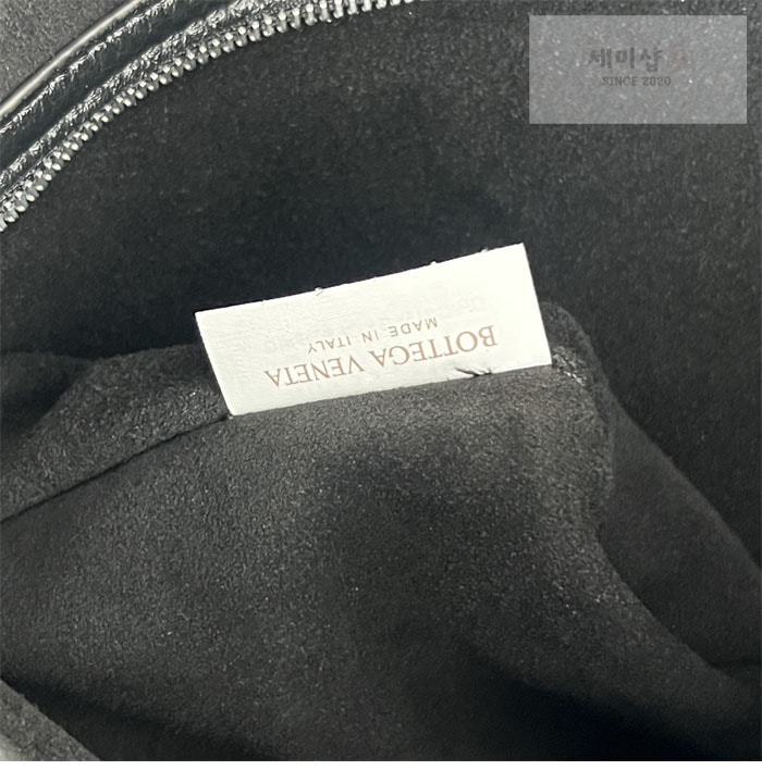 Bottega Veneta 보테가베네타 미디움 인트레치아토 트래블러 호보 숄더백 블랙 Bag 4번 이미지