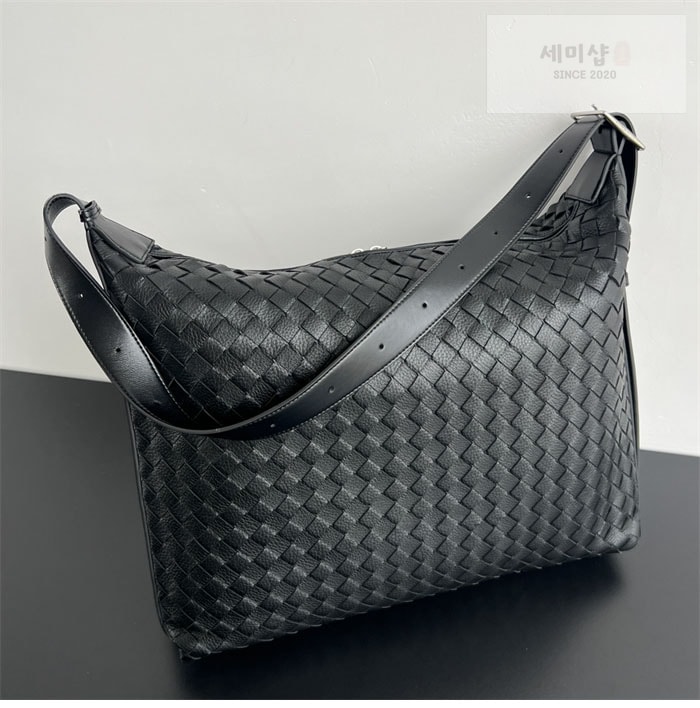 Bottega Veneta 보테가베네타 미디움 인트레치아토 트래블러 호보 숄더백 블랙 Bag 8번 이미지