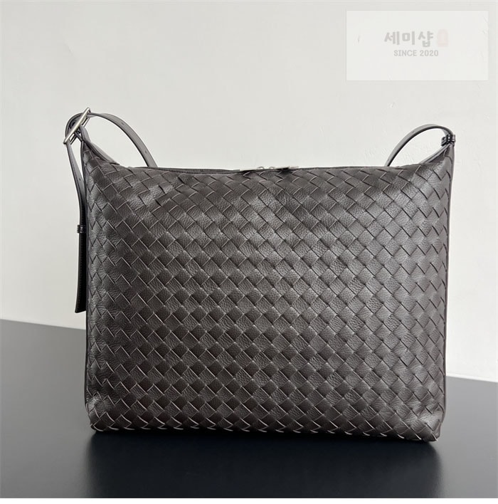 Bottega Veneta 보테가베네타 미디움 인트레치아토 트래블러 호보 숄더백 폰단트 Bag 6번 이미지