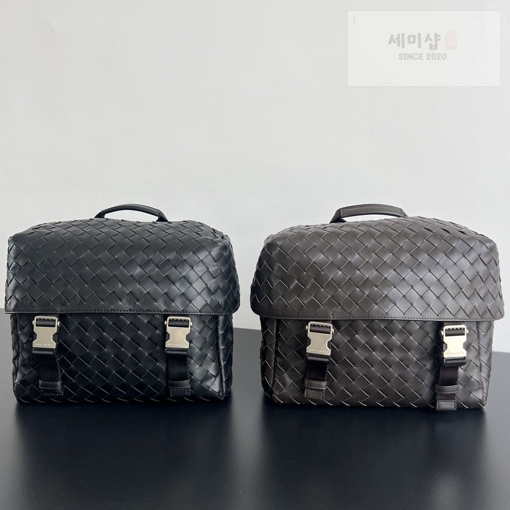 Bottega Veneta 보테가베네타 인트레치아토 포스티노 백 “ 2 COLOR ” 블랙 Bag 11번 이미지