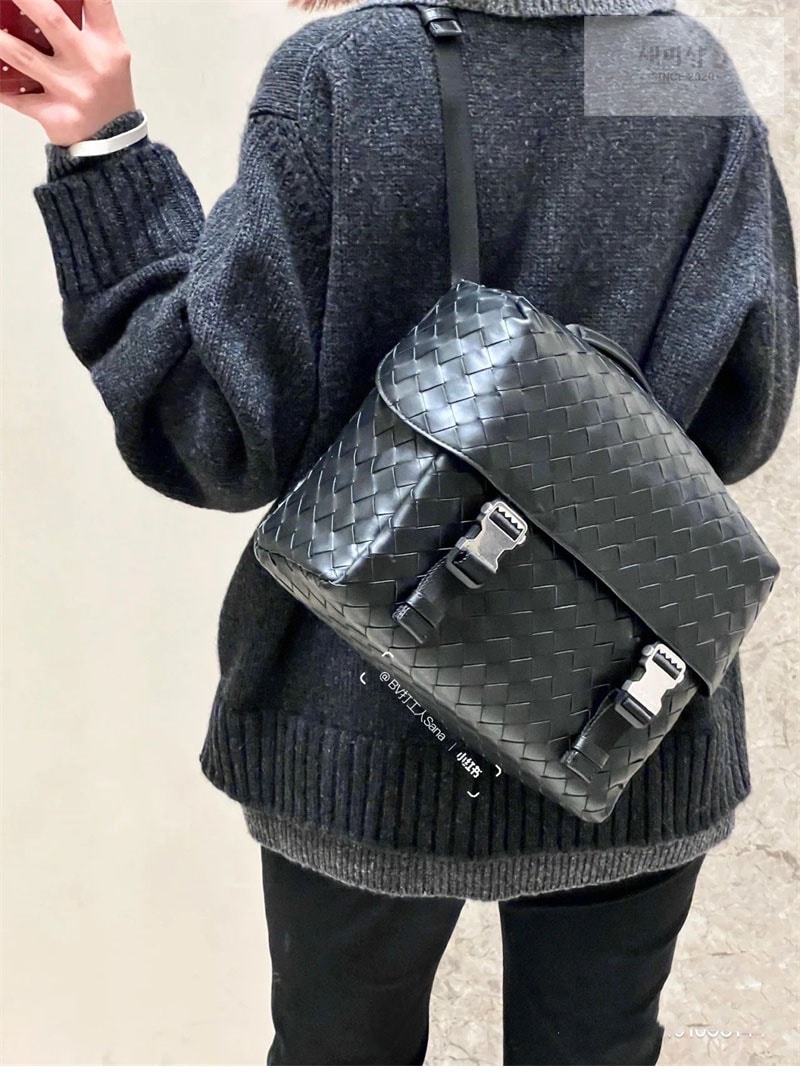 Bottega Veneta 보테가베네타 인트레치아토 포스티노 백 “ 2 COLOR ” 블랙 Bag 4번 이미지