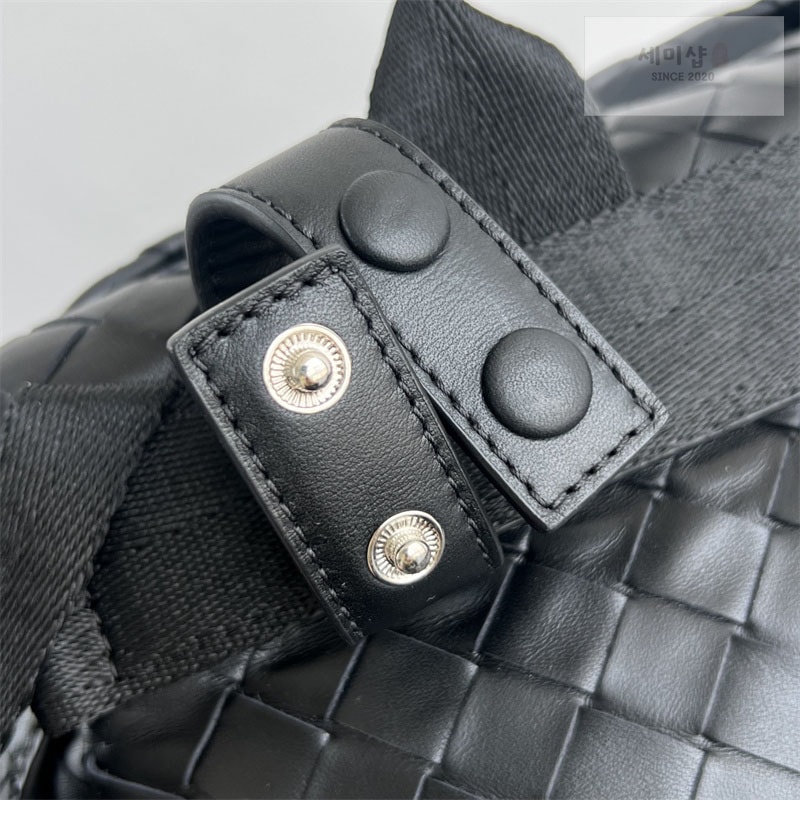 Bottega Veneta 보테가베네타 인트레치아토 포스티노 백 “ 2 COLOR ” 블랙 Bag 14번 이미지