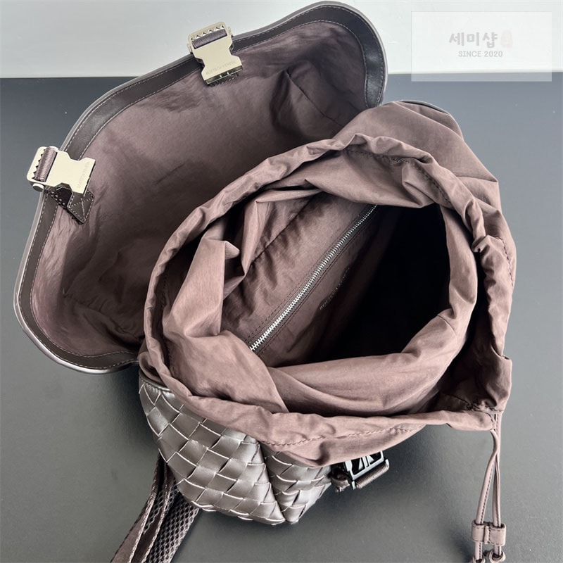 Bottega Veneta 보테가베네타 인트레치아토 포스티노 백 “ 2 COLOR ” 블랙 Bag 9번 이미지